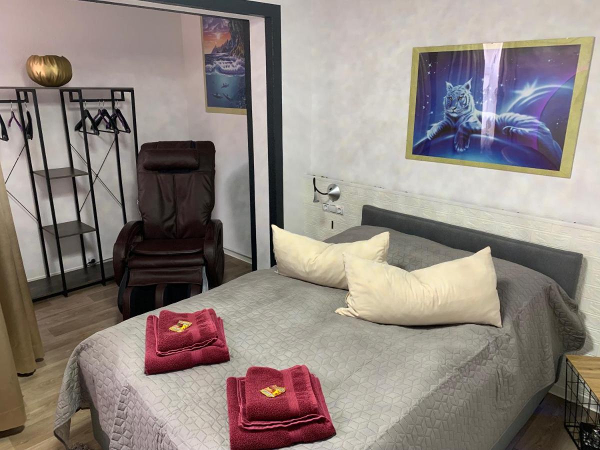 Best-Preis -Gold Suite- Mit Netflix, Self-Check-In, Ebike Ladestation, Fahrradraum, Wlan, Netflix Und Massagesessel - Direkt Am Elberadweg Im Herzen Von Wittenberge Buitenkant foto